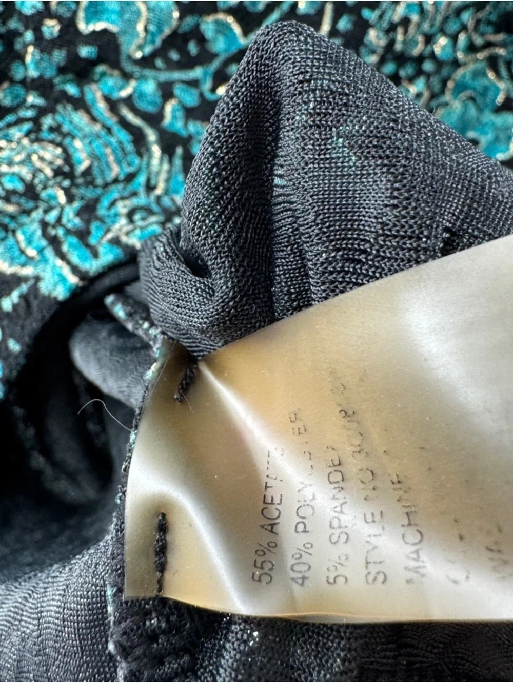 Peter Nygård Green Patterned Top – Estimated Women’s Medium - Picture 6 of 7